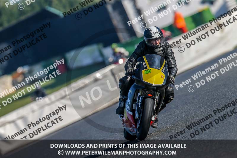 PJM Wedding Photography;enduro digital images;event digital images;eventdigitalimages;mallory park;mallory park photographs;mallory park trackday;mallory park trackday photographs;no limits trackdays;peter wileman photography;racing digital images;trackday digital images;trackday photos